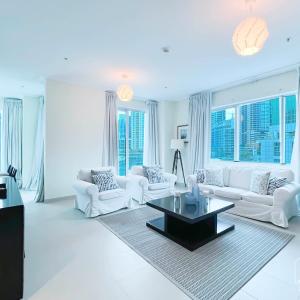 Luxury 2B Apt with Full Marina Views - Delphine