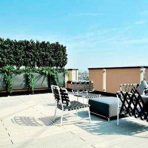 San Babila Duomo View with Shared Rooftop Terrace