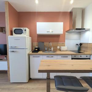 Studio calme centre-ville Châteauroux avec parking - FR-1-591-725