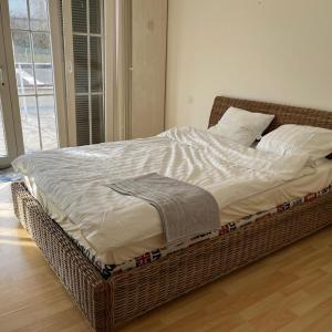 Möbiliertes Zimmer Stein Bahnhof