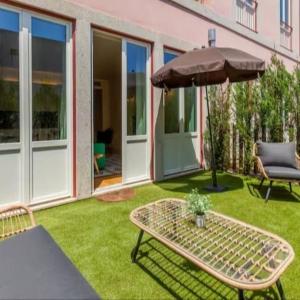 Pink Lux Apartments
