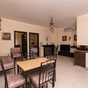 2bedrooms apartment 53