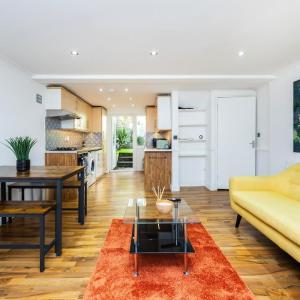 Stylish 2-Bedroom in the Aldgate