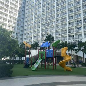 Wind and Sea at Shore 1 Residences