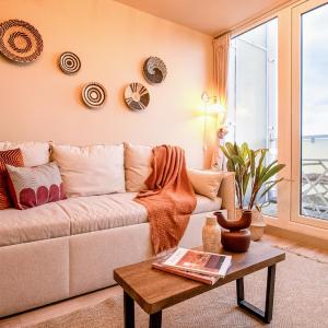 2 bed flat, City views, suitable for Long stays
