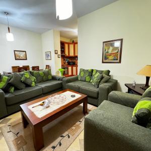 Square inn 11
