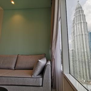 Sky Suites KLCC by Deep Sleep