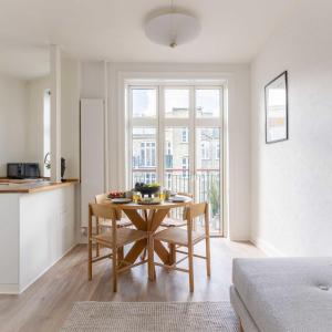 Cozy & Bright Apartment in Peaceful Area