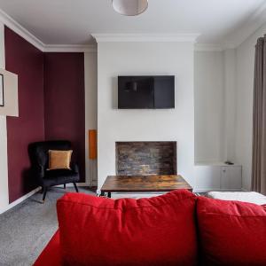 Cosy 2-Bed Home in Darlington Great Location!