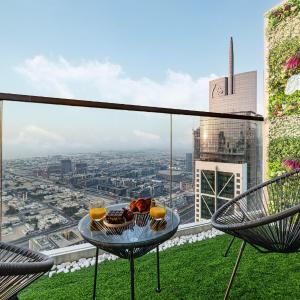 Cloud Nine Dubai Panorama & Rooftop Infinity Pool, 3Br apartment in Paramount Hotel Midtown