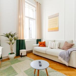 2BR Modern Elegance w Sauna and AC by NeWave