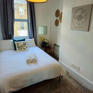 Central Location 2BR Flat Near Angel & City Centre
