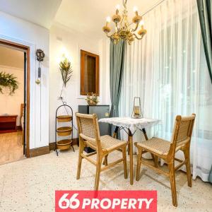 Charming 1-Bedroom Home Steps from Saturday Market