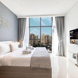 Seven Palm Apartment with Private Beach Access and Infinity Pool