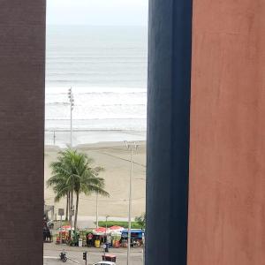 Apê 50 metros da praia com wifi