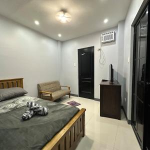 K and R Apartment Fully Furnished Home with Balcony