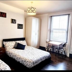 Studio Flat in Vauxhall Zone 1