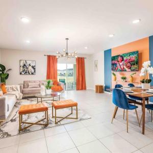 Designer Decorated - 3 Bedroom NEAR DISNEY