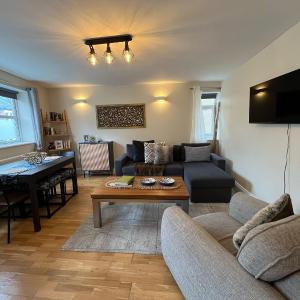 Spacious 2 Bedroom Apartment