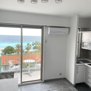 STUDIO EN FACE DE LA PLAGE AVEC une VUE FANTASTIQUE !