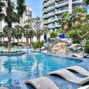 FIRST CLASS 2BR Ultimate Luxury & Glam Escape