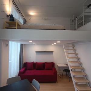 Niko's Apartments