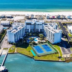 Gulf Shores Surf and Racquet Club - Great Pool - Bring your Boat - Easy Beach Access
