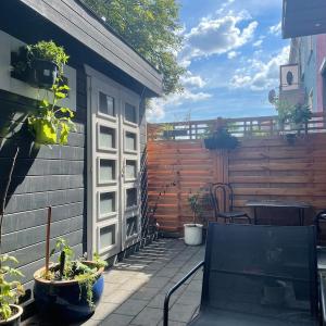Like a house - lovely Maisonette with Cats
