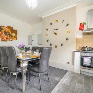 -RD15CFA- For Relaxed and Cosy stay with Free Parking
