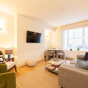 London Hues, 2 Bedroom apartment