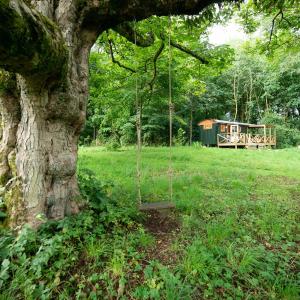 Cosy Cute Cabin with Large Veranda & Outdoor Bath