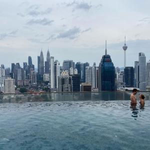 Elevated Horizons Hostel & Infinity Suites Skypool