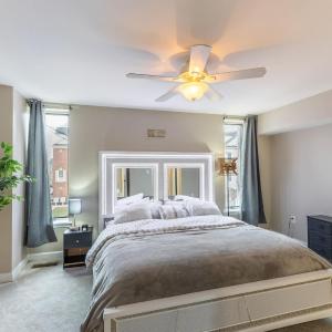 Modern 3BR Retreat with BBQ & Smart TV