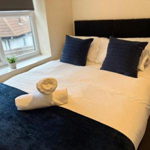 Cosy 5BR House - Near Wollaton Hall, QMC, City Centre & Nottingham University - Sleeps 9