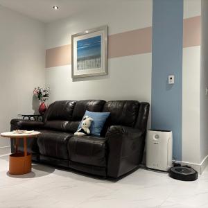 Fancy Family Suite with Parking near UBC