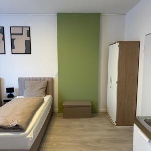 Primestay Studios Parking Wifi Kitchen