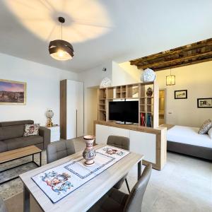 Helena Apartments - Secondo Canto