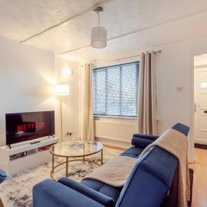 Entire Home With Free Parking near Old Trafford, Media City & City Centre