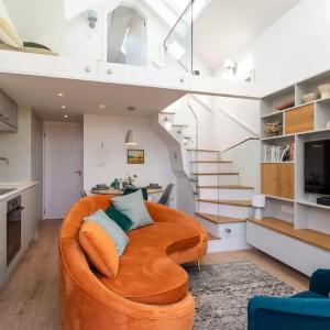 Award-Winning Cottage 5 Min Walk to the Beach