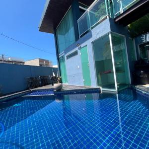 Casa de luxo em condomínio