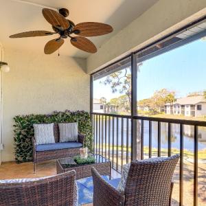 7 Mi to Beach Condo with Pool Access in Bradenton!