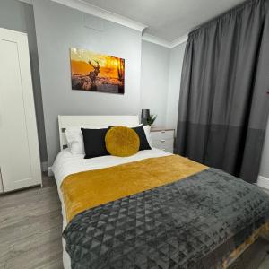 Stylish 2-Bed Garden Flat, 5 Mins to Brixton