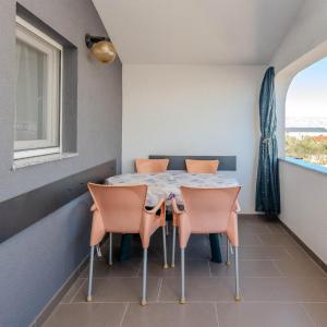 Nice Apartment In Vir With Wifi
