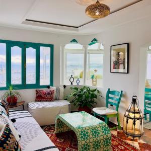 Luxury Marina-View Pent-House