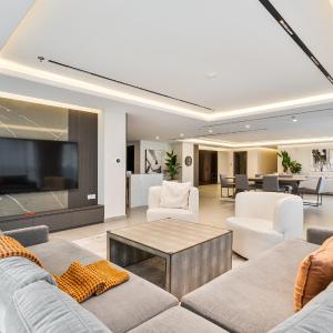 Bookable-Penthouse with Downtown View