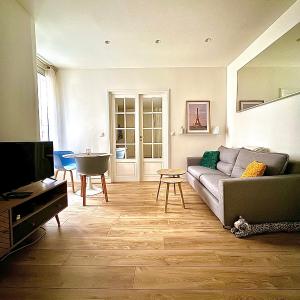 Modern & Central Apartment