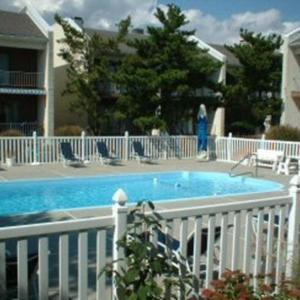 Stunning 2 Bedroom Condo In Ship Bottom 14015
