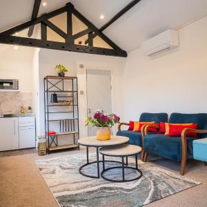 Highway Cottage - Mickleham