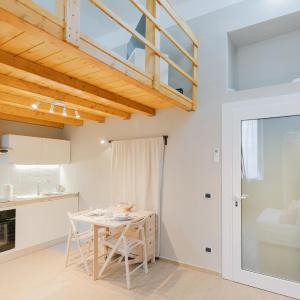 GoHost - Bright, Quiet and Cozy Loft