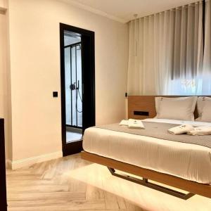 Triple A - Psiri Urban Lifestyle Studios at Theatrou Square IV Free Parking!